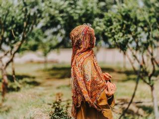 Pashmina : tout savoir sur ce châle en cachemire raffiné